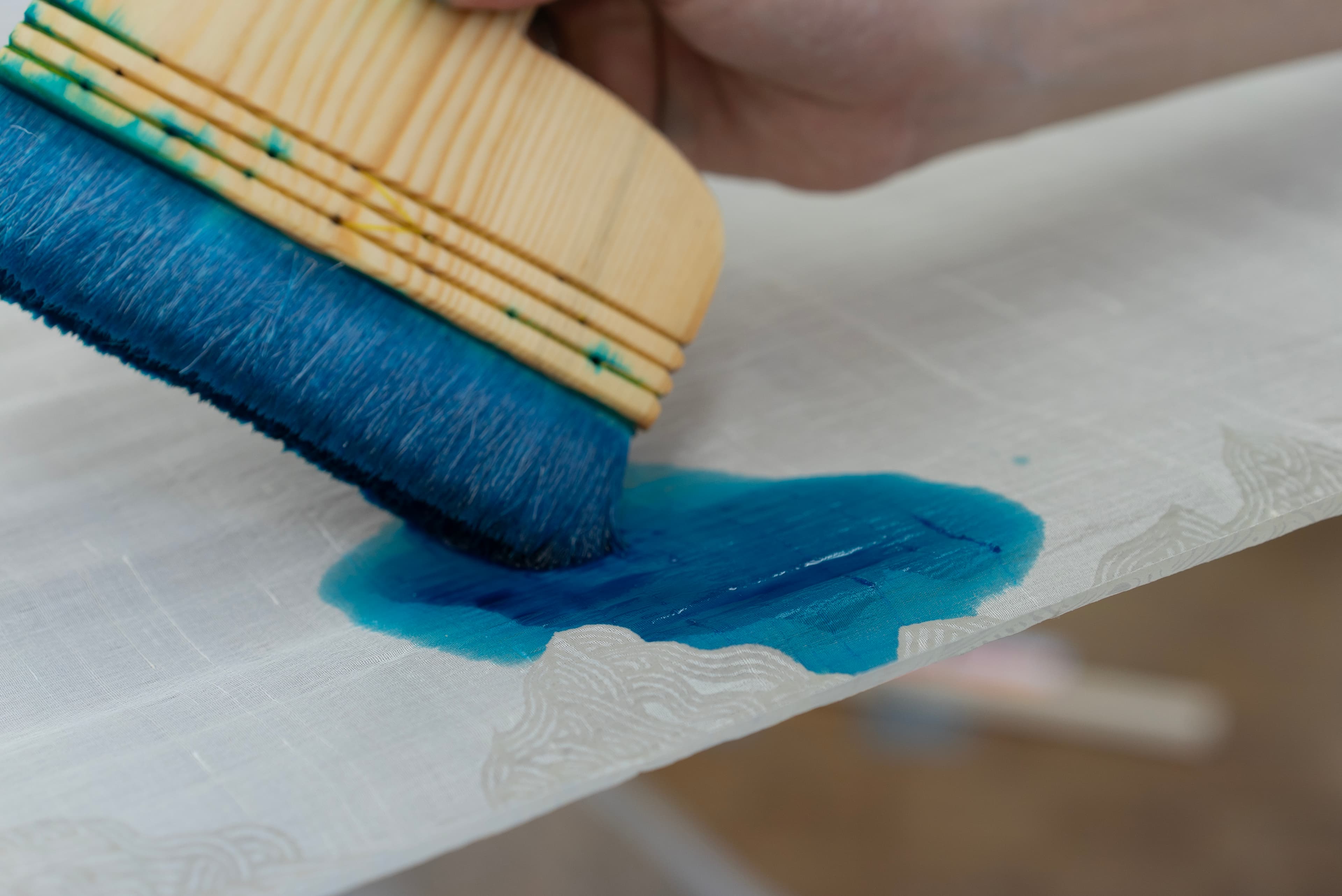 Brush dyeing
